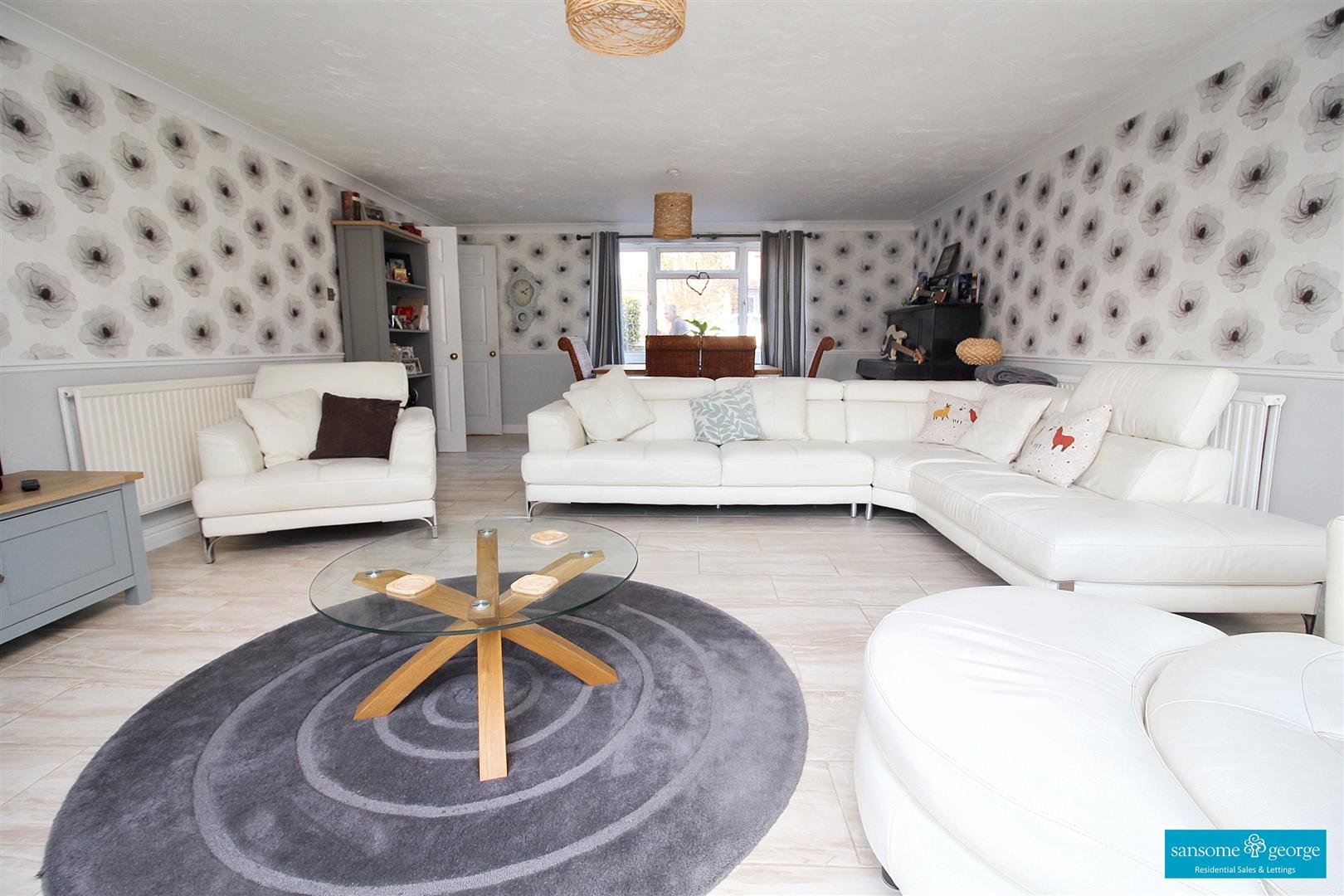 4 bed property in Ashampstead Road, Reading
